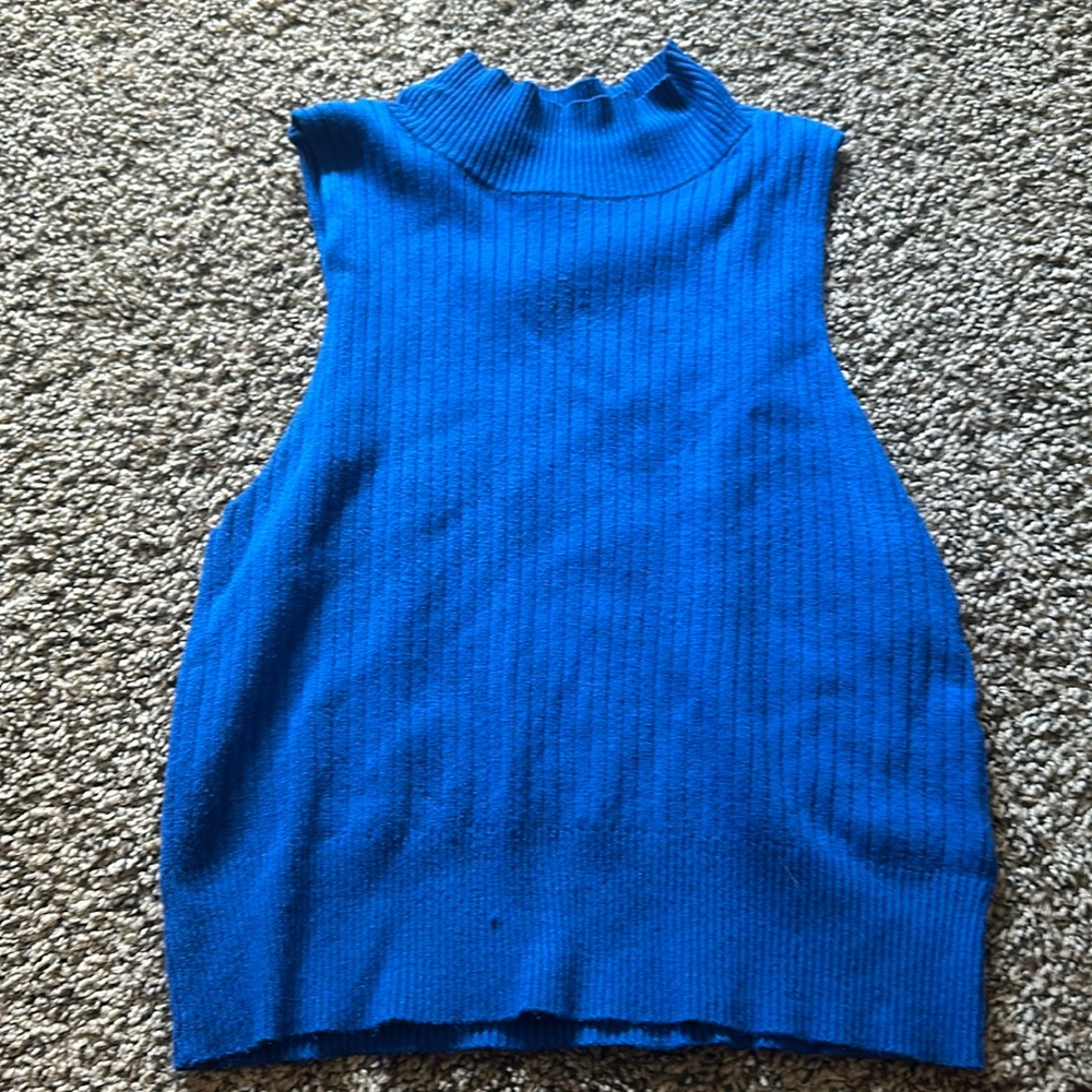Dark blue mid neck